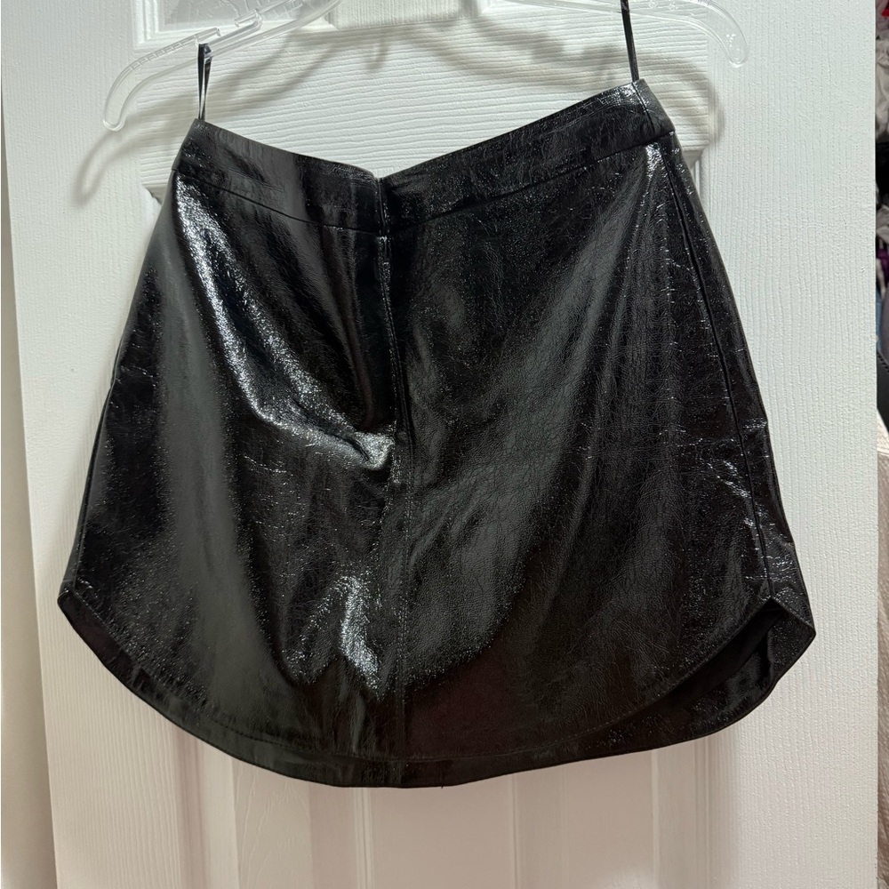 Faux Patent mini skirt by BB Dakota size 6